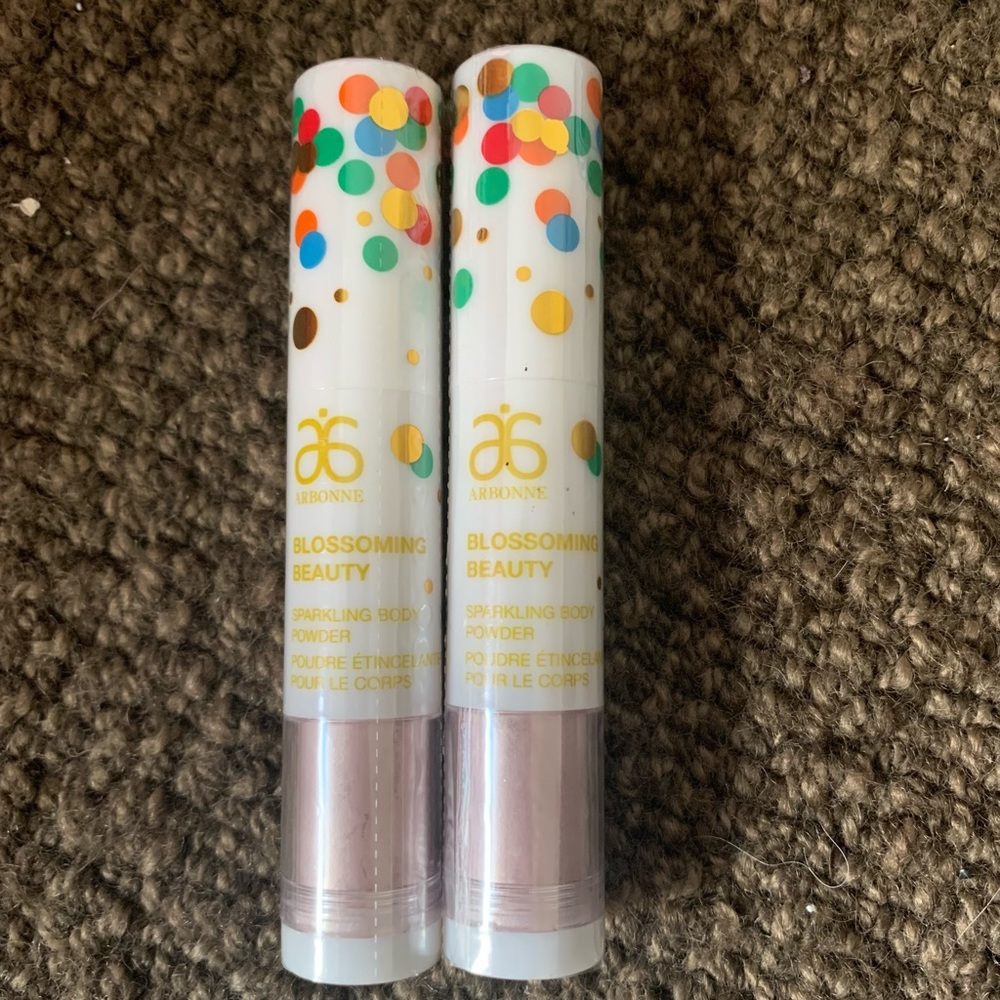 Arbonne Sparkling Body powder